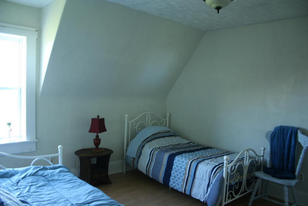Lovely Green Gable Home Miscouche ภายนอก รูปภาพ
